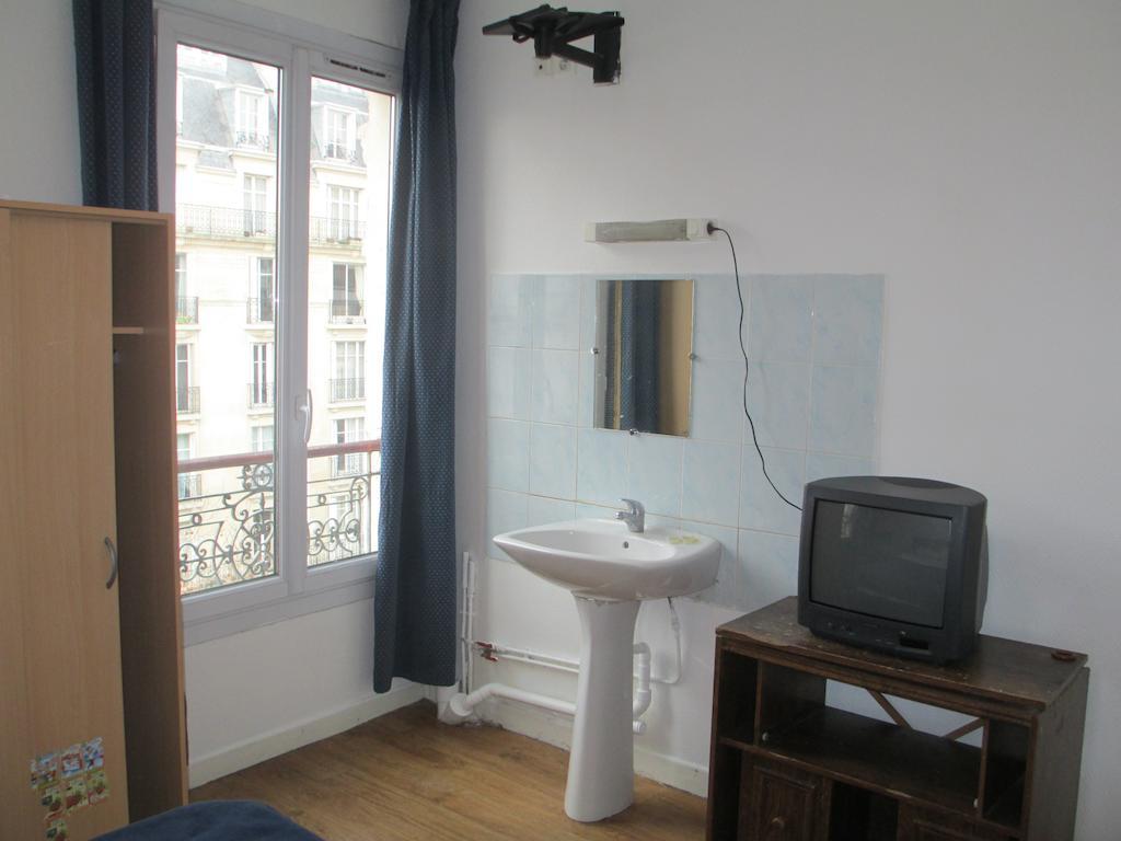 Central Hotel パリ 部屋 写真