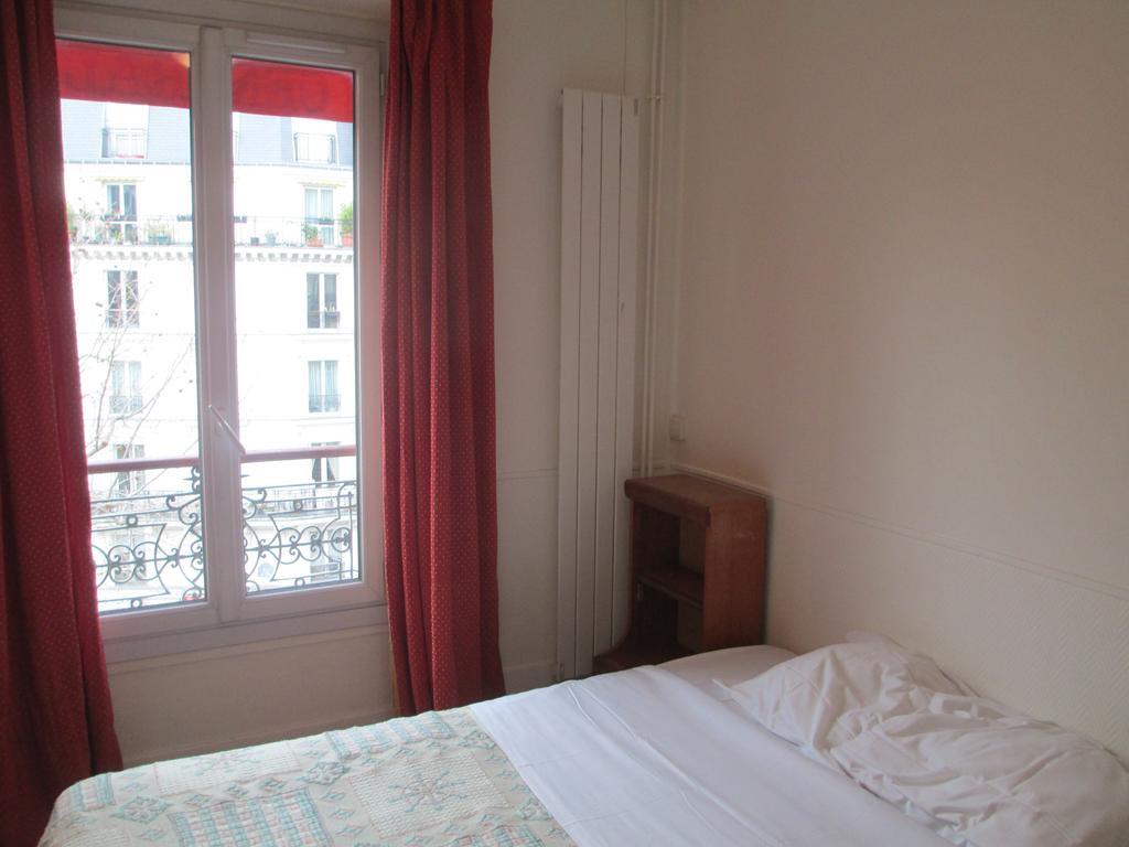 Central Hotel パリ 部屋 写真