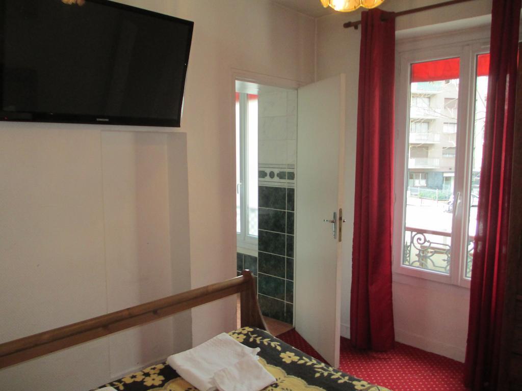 Central Hotel パリ 部屋 写真